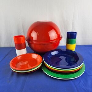 Ingrid Vtg Dome Plastic Party Ball Camping Picnic Camping Dish Set
